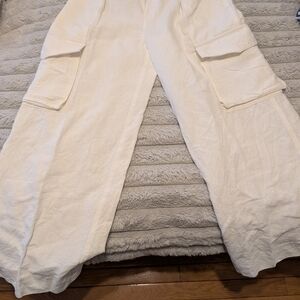 Banana Republic Cream Wide Leg Cargo Pants